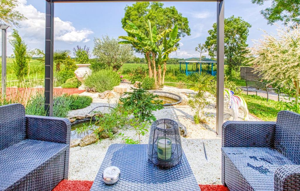 Agréable Chambre privative avec piscine et jacuzzi. Septfonds Exterior foto