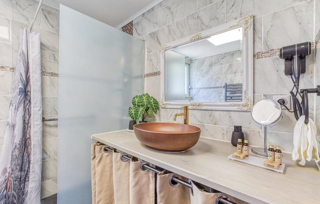 Agréable Chambre privative avec piscine et jacuzzi. Septfonds Exterior foto